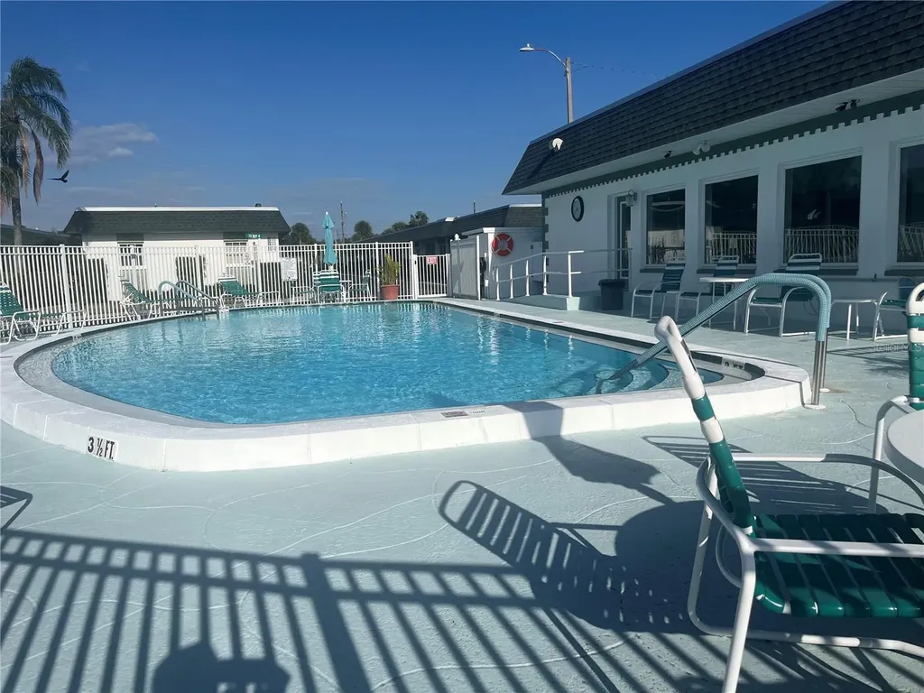 7847 39th Terrace N St Petersburg FL 33709