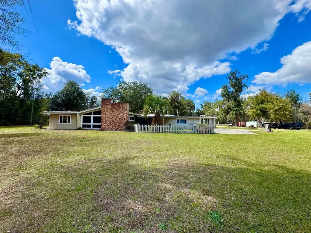 11816 SE County Road 234 Micanopy FL 32667