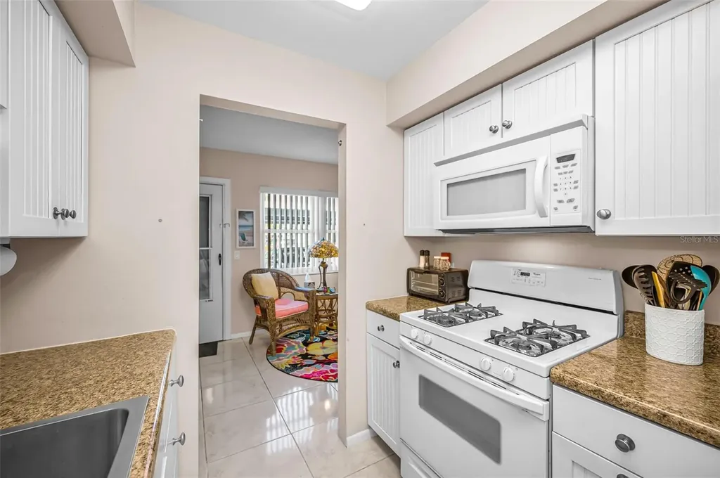 5257 81st Lane N St Petersburg FL 33709