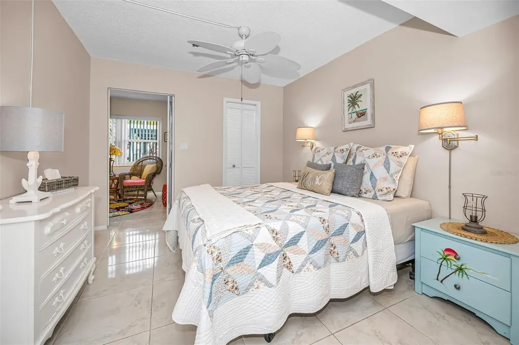 5257 81st Lane N St Petersburg FL 33709