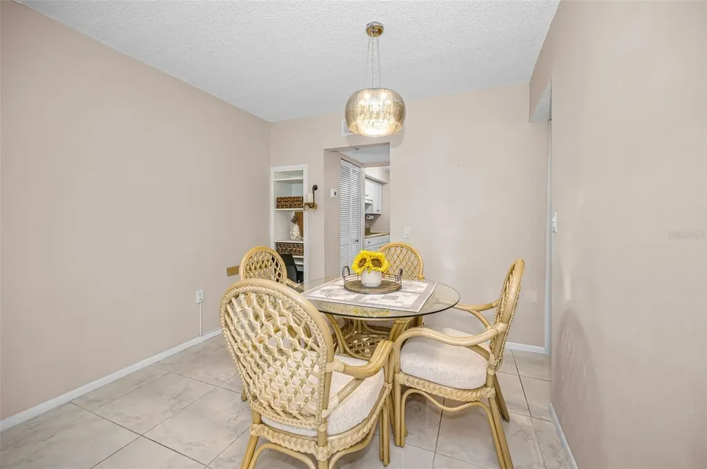 5257 81st Lane N St Petersburg FL 33709