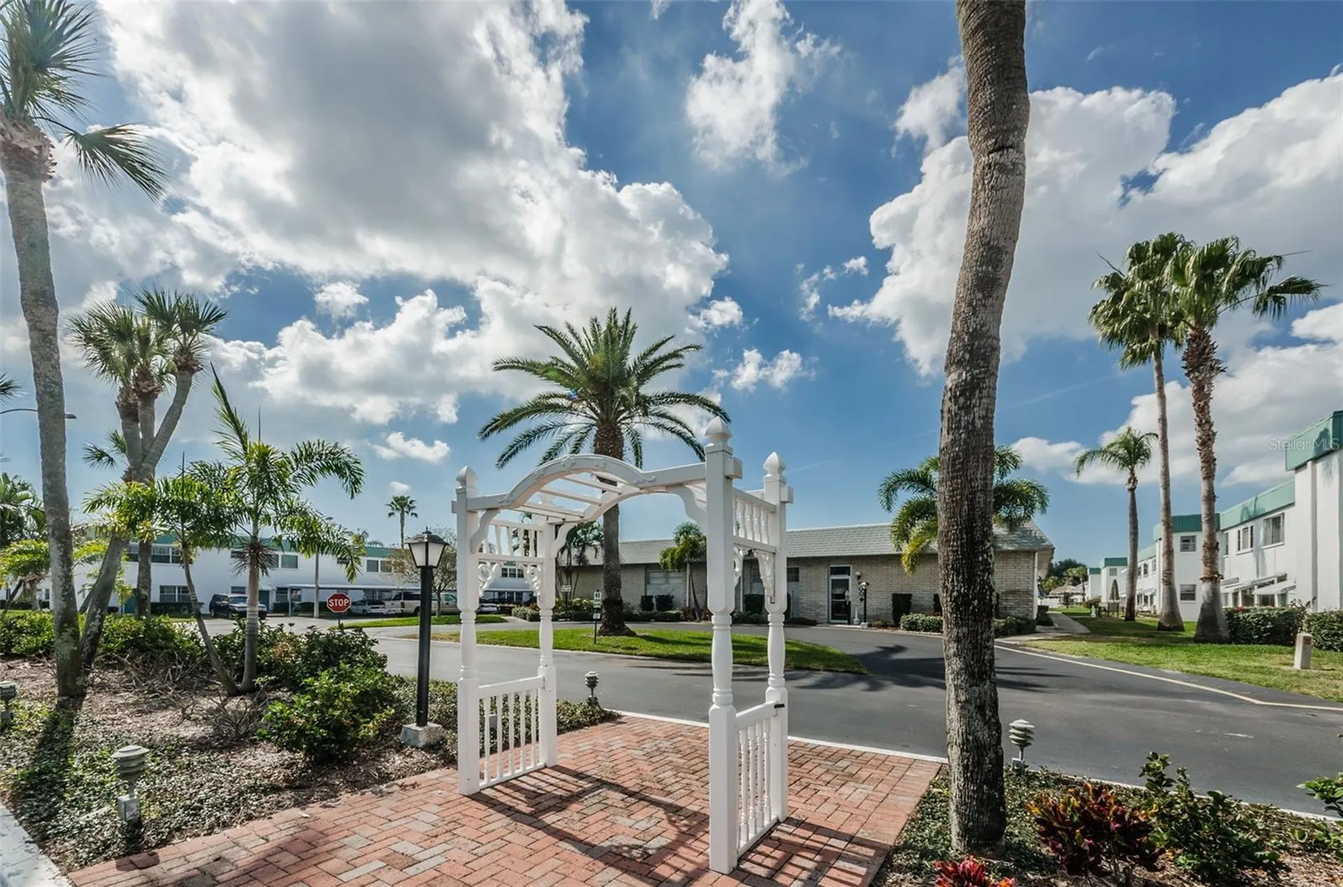 5257 81st Lane N St Petersburg FL 33709