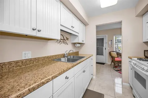 5257 81st Lane N St Petersburg FL 33709