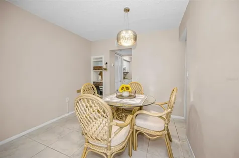 5257 81st Lane N St Petersburg FL 33709