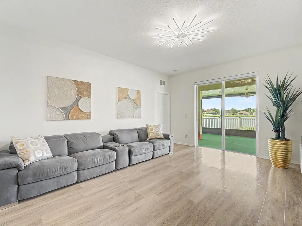 10905 Ancient Futures Drive Tampa FL 33647