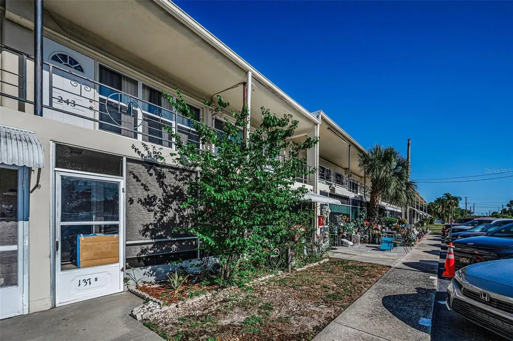 4051 58th Street N Kenneth City FL 33709