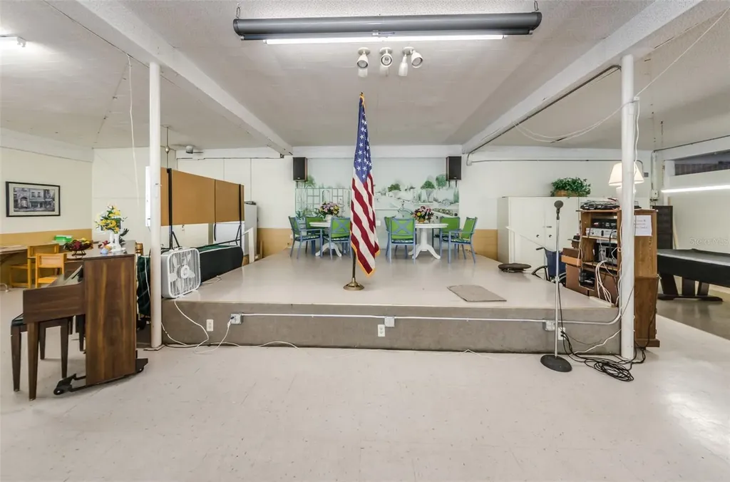 4051 58th Street N Kenneth City FL 33709