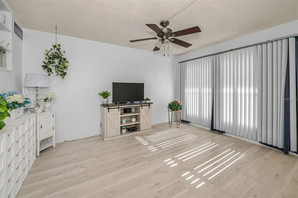 4051 58th Street N Kenneth City FL 33709
