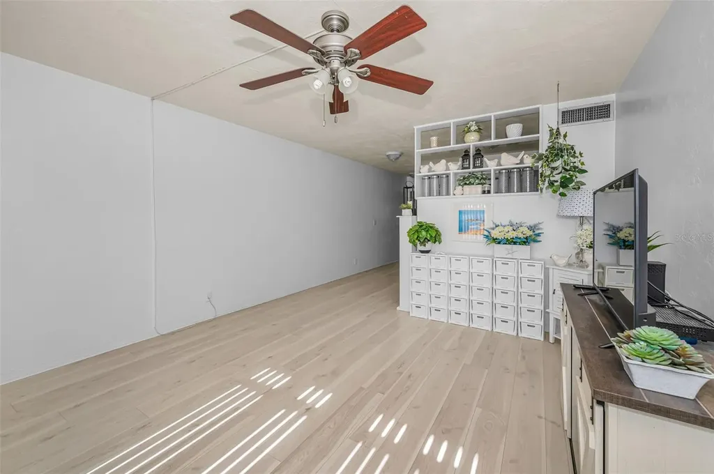 4051 58th Street N Kenneth City FL 33709