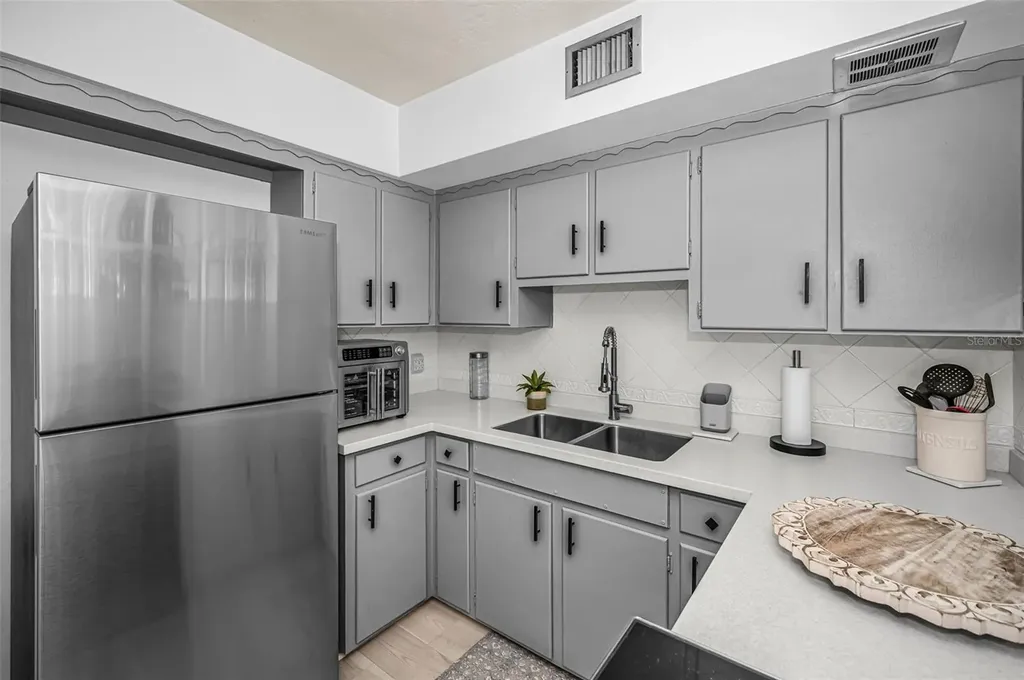 4051 58th Street N Kenneth City FL 33709