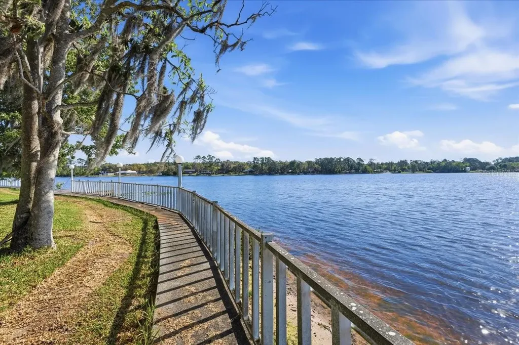 229 Lake Ida Point Drive Interlachen FL 32148