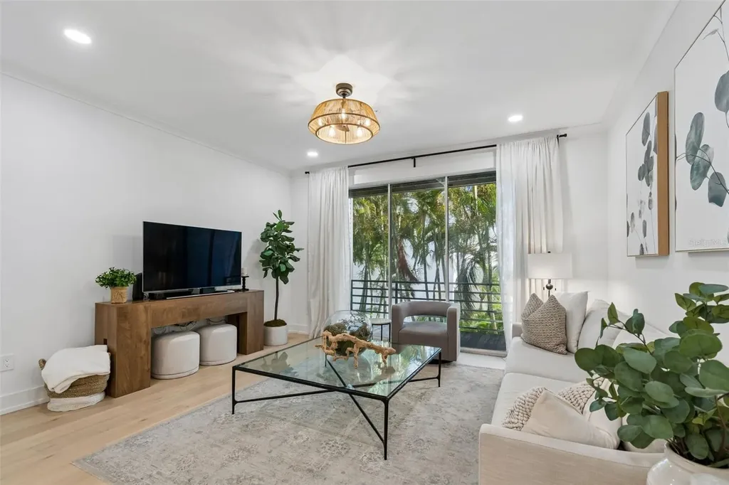 320 Island Way Clearwater FL 33767