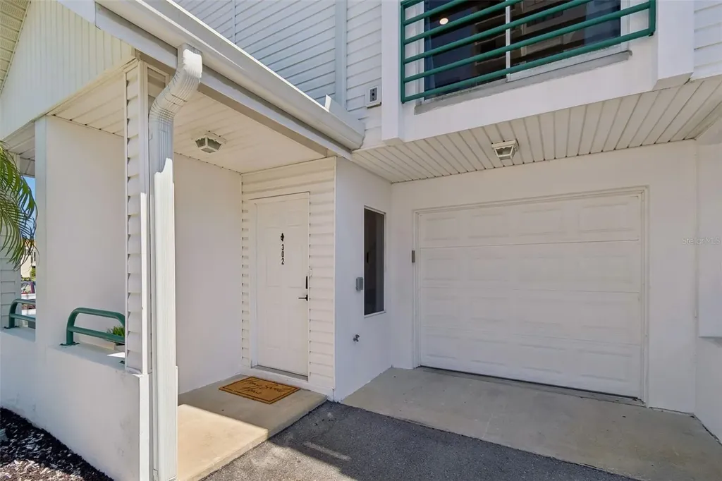 320 Island Way Clearwater FL 33767