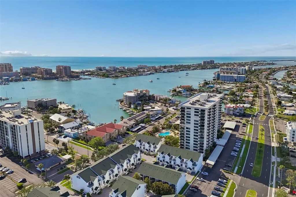 320 Island Way Clearwater FL 33767