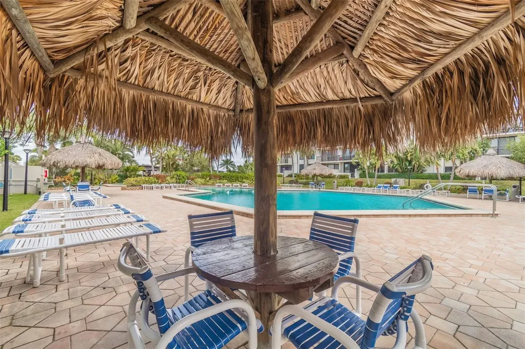 320 Island Way Clearwater FL 33767