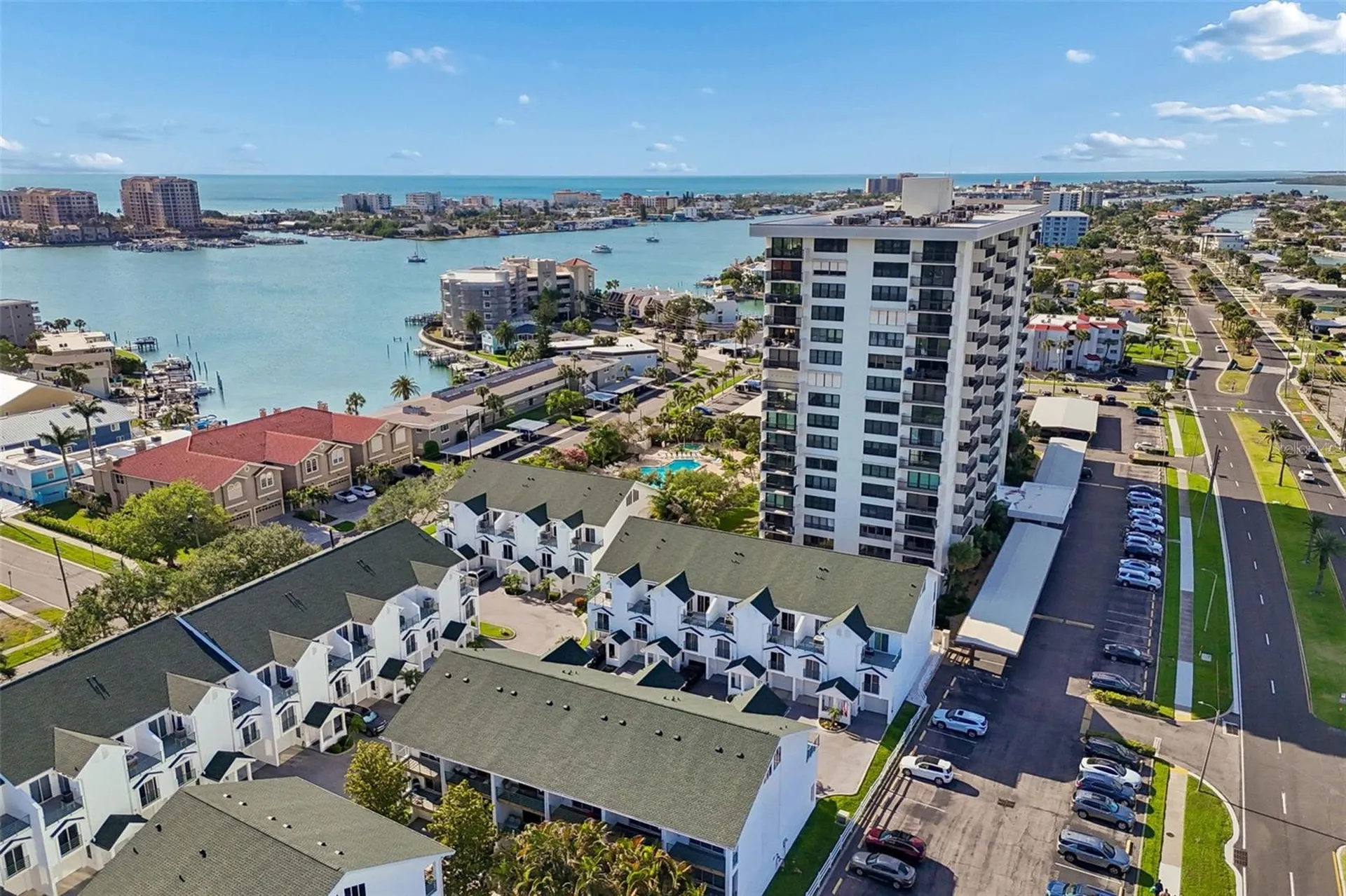 320 Island Way Clearwater FL 33767