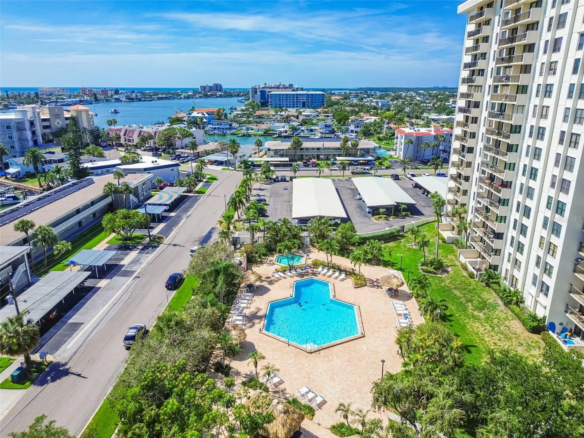 320 Island Way Clearwater FL 33767