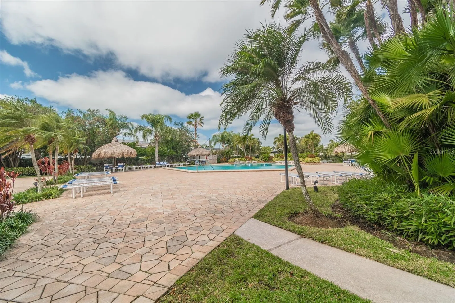 320 Island Way Clearwater FL 33767