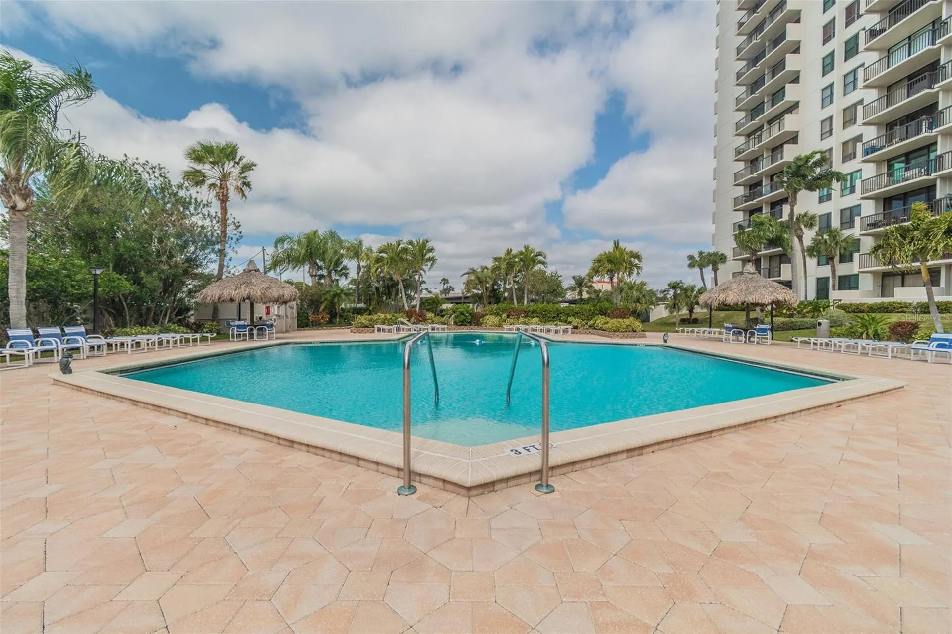 320 Island Way Clearwater FL 33767