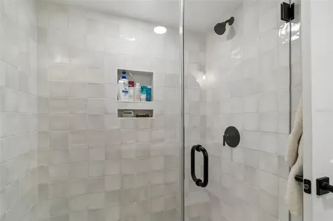 320 Island Way Clearwater FL 33767