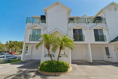320 Island Way Clearwater FL 33767