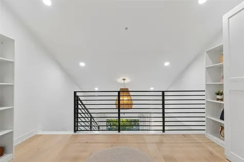 320 Island Way Clearwater FL 33767