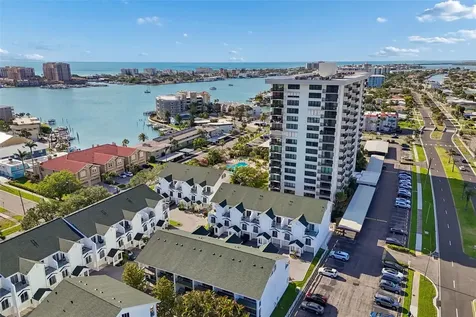 320 Island Way Clearwater FL 33767