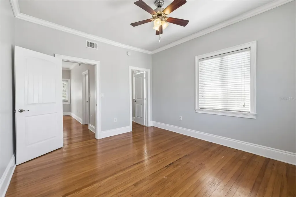 2117 W Dekle Avenue Tampa FL 33606
