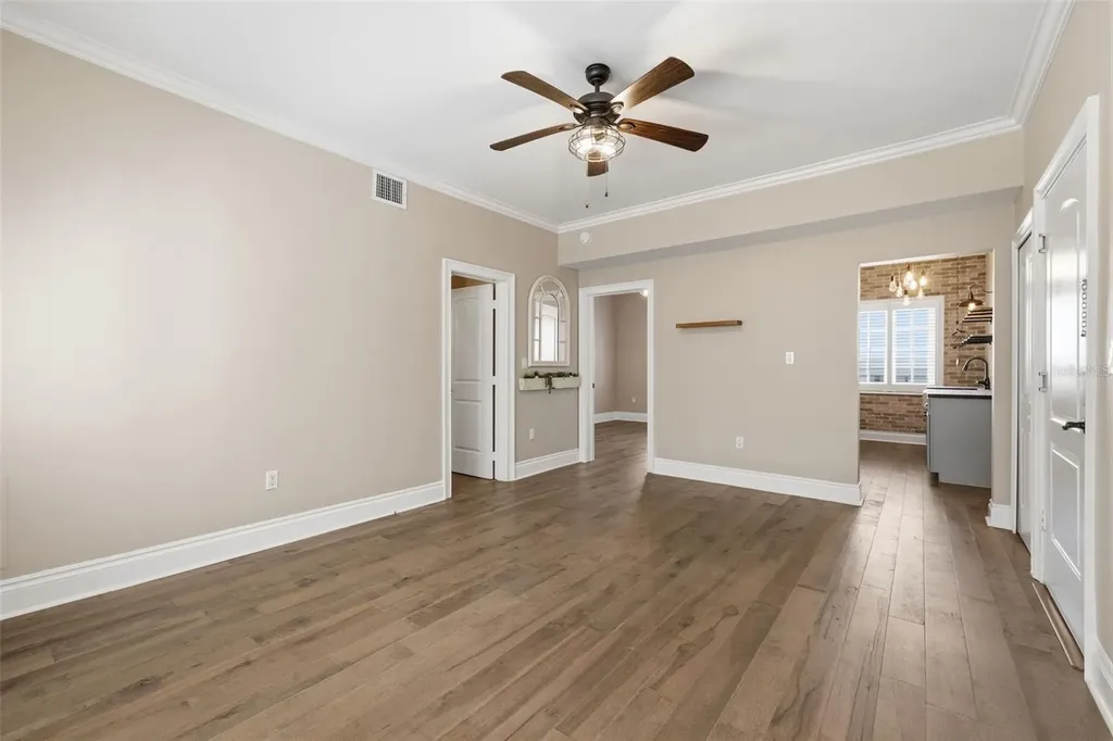 2117 W Dekle Avenue Tampa FL 33606