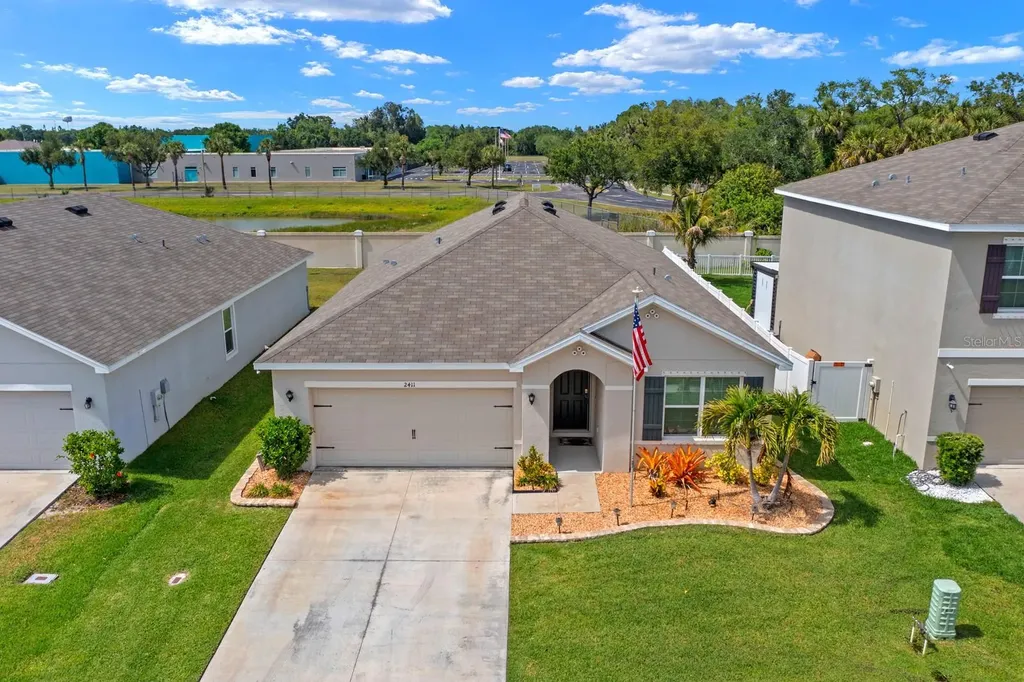 2411 Mizner Bay Avenue Bradenton FL 34208