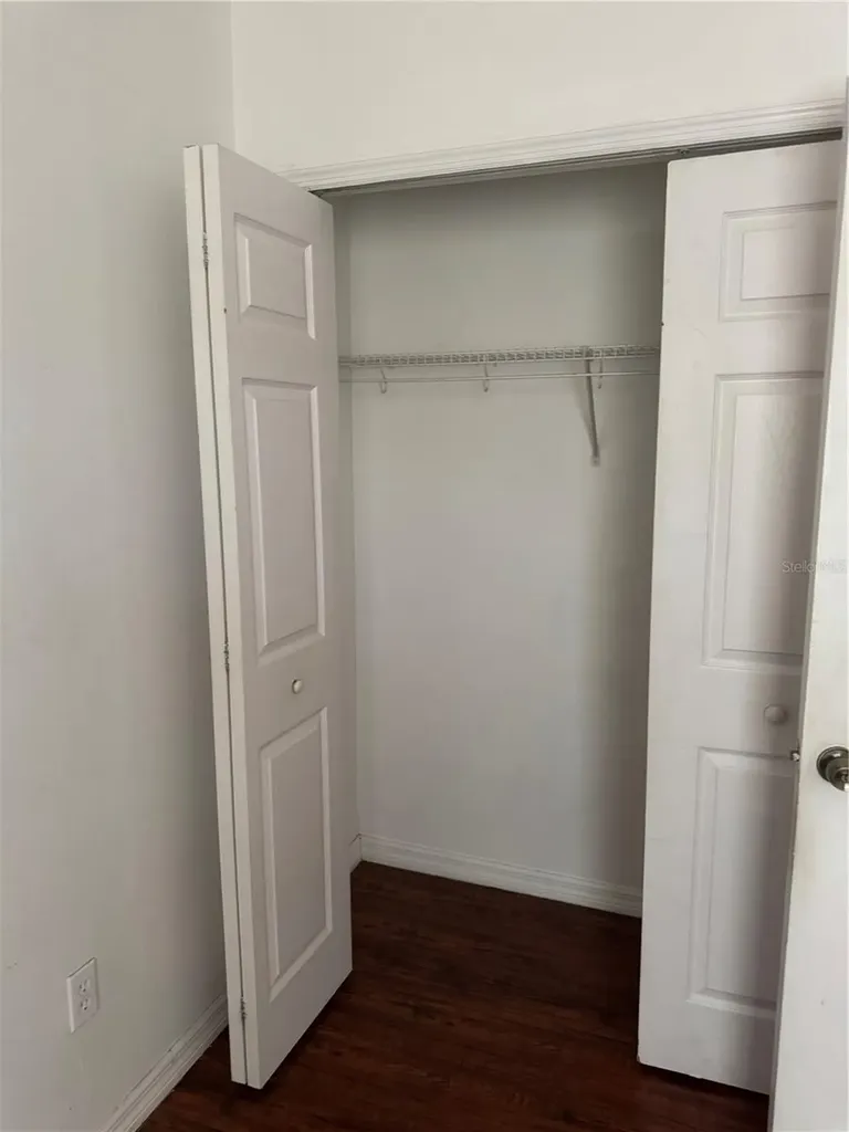 495 Las Cortes Lane Orlando FL 32824