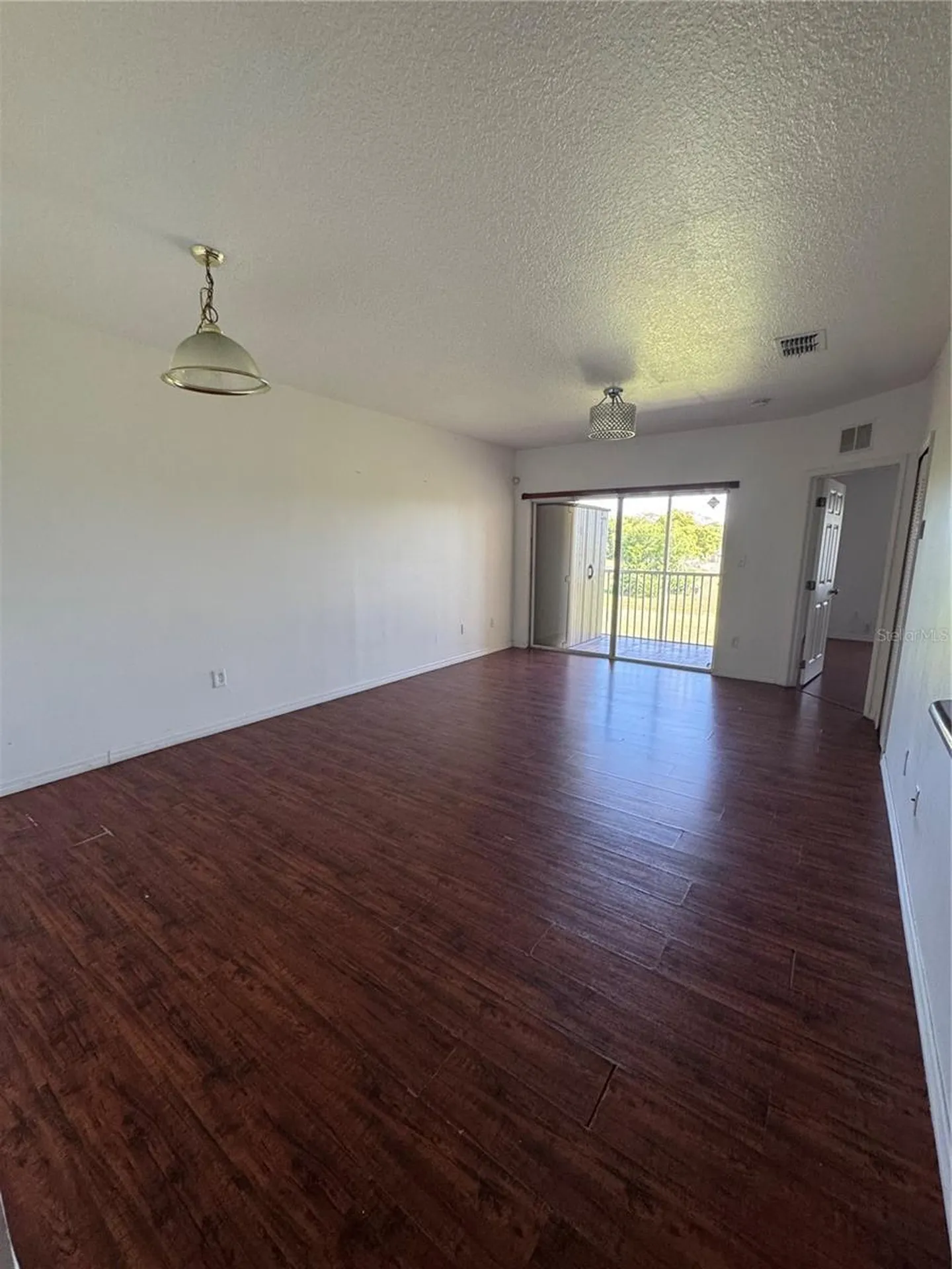 495 Las Cortes Lane Orlando FL 32824