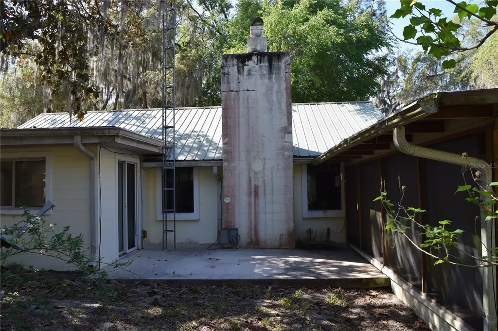 121 Aweema Way Melrose FL 32666