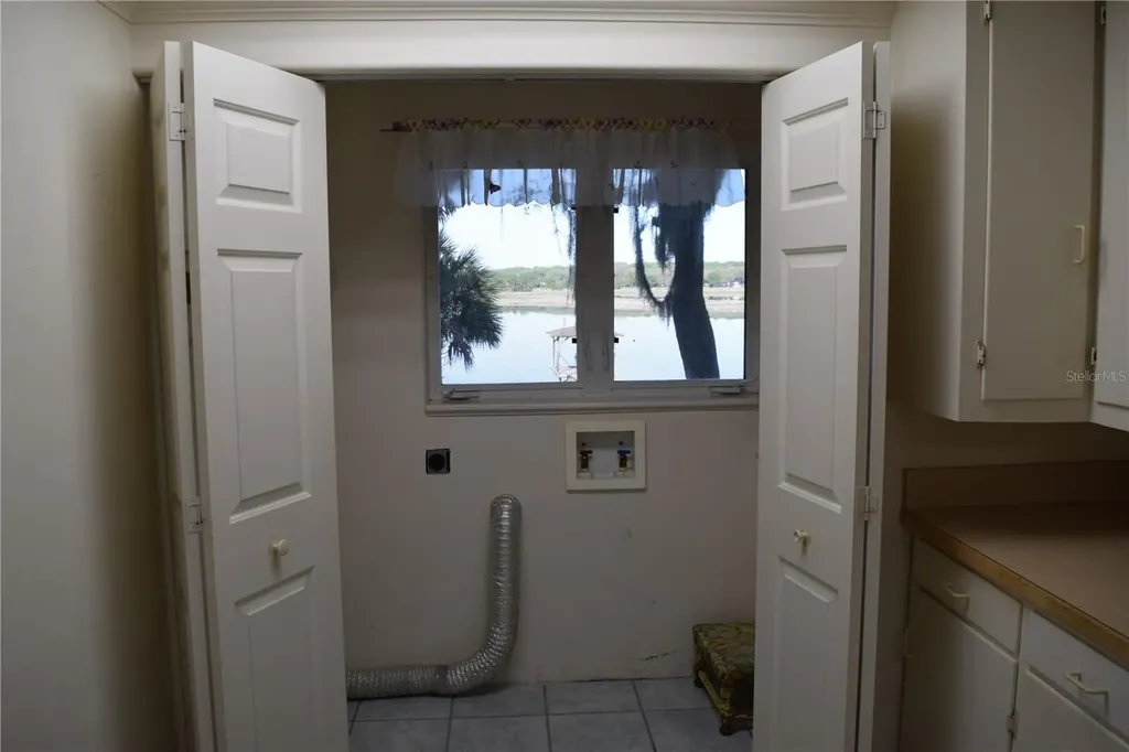 121 Aweema Way Melrose FL 32666