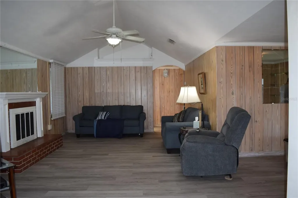 121 Aweema Way Melrose FL 32666