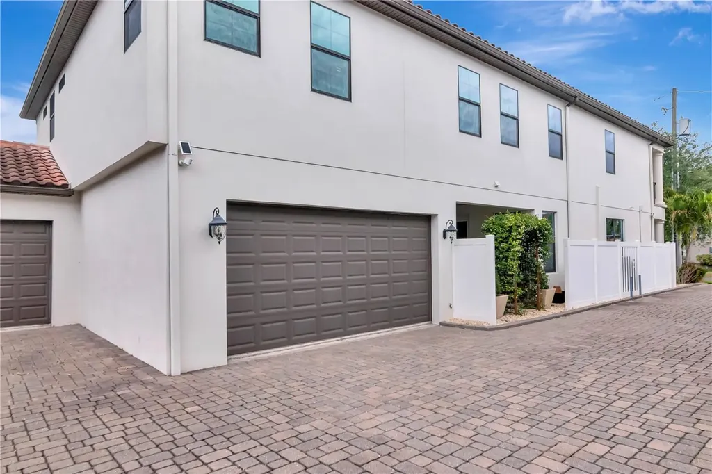 409 S Tampania Avenue Tampa FL 33609