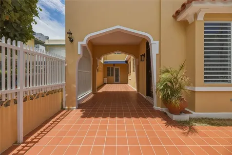 16 Pacific Place Street San Juan PR 00911