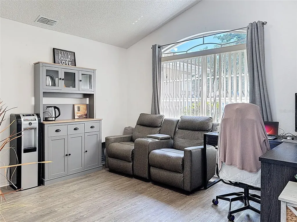 566 Montana Avenue Davenport FL 33897