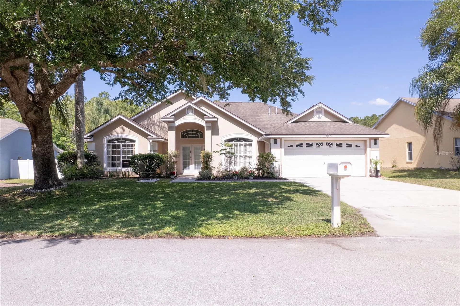 566 Montana Avenue Davenport FL 33897