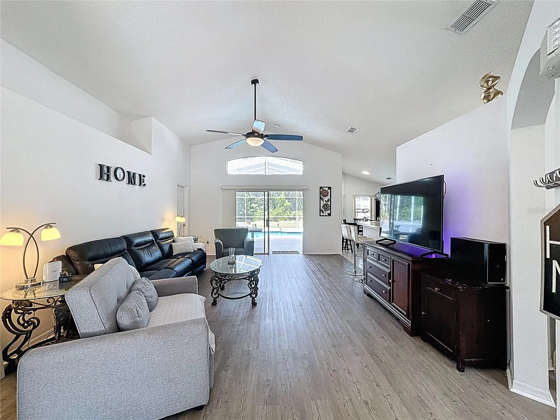 566 Montana Avenue Davenport FL 33897