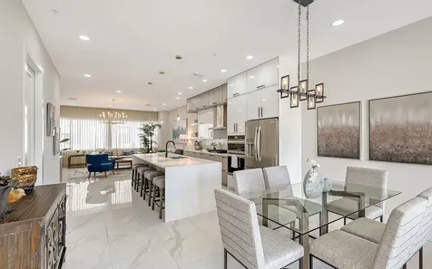 62 Audubon Place Sarasota FL 34237