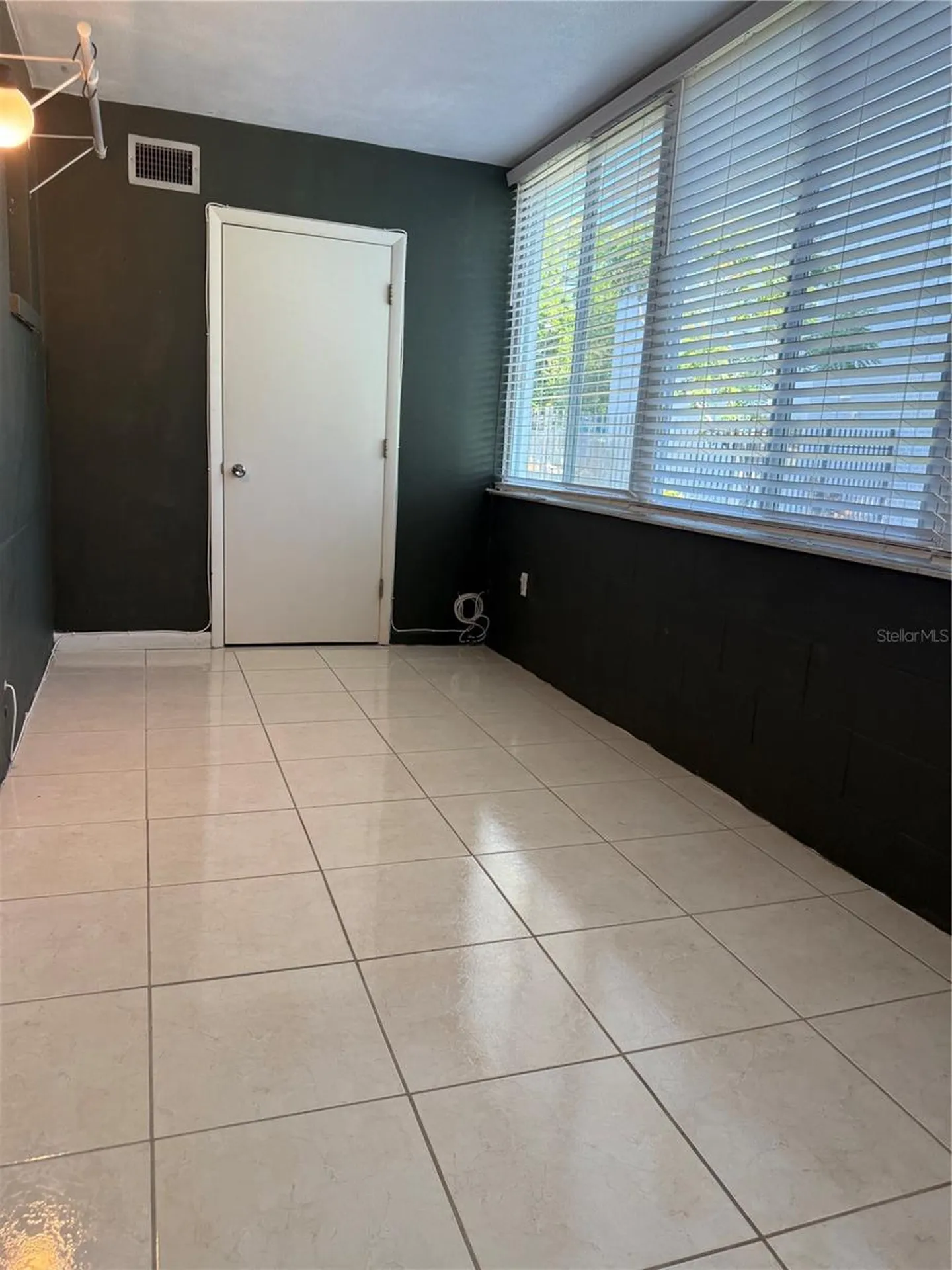 1001 77th Avenue N St Petersburg FL 33703