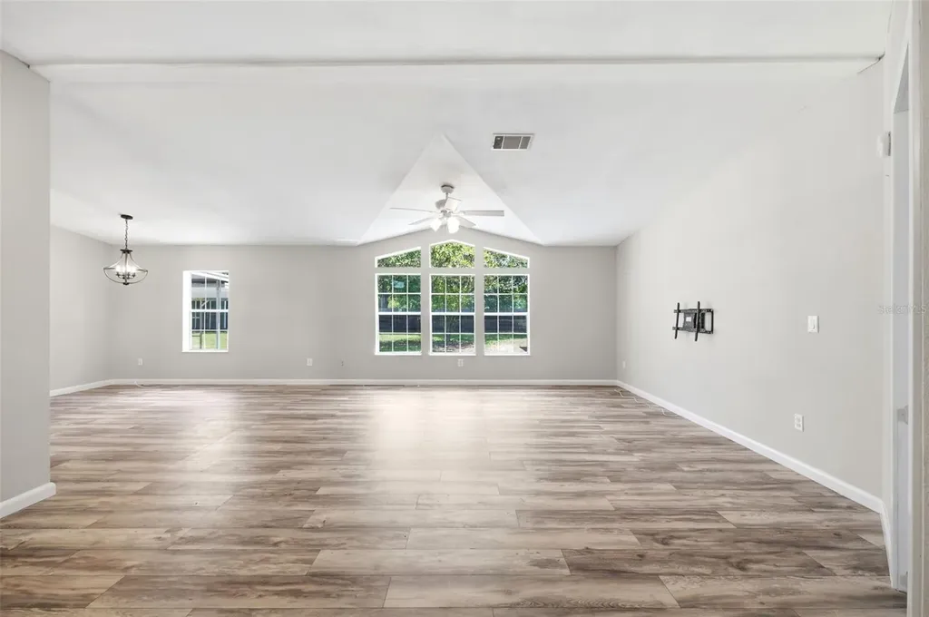 8606 Boyt Road Zephyrhills FL 33540