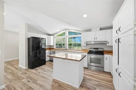 8606 Boyt Road Zephyrhills FL 33540
