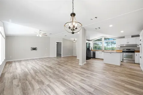 8606 Boyt Road Zephyrhills FL 33540
