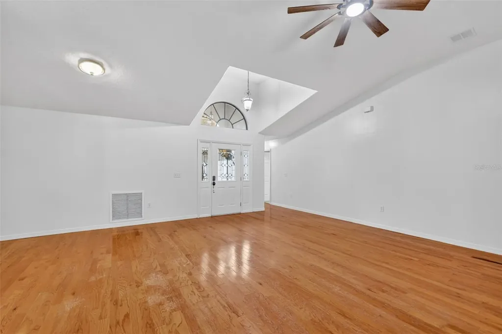 4943 Treasure Cay Road Tavares FL 32778