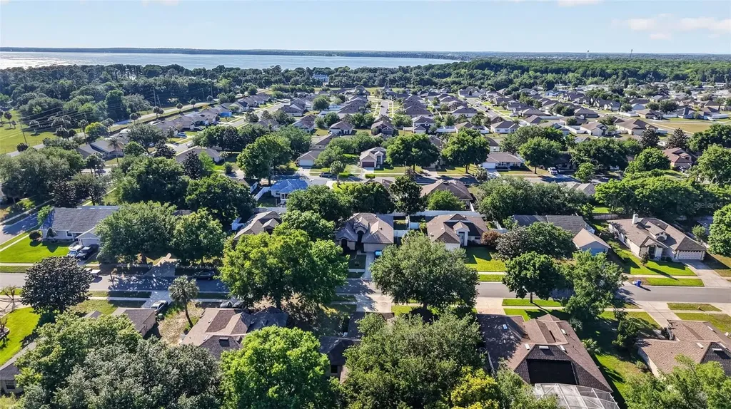 4943 Treasure Cay Road Tavares FL 32778