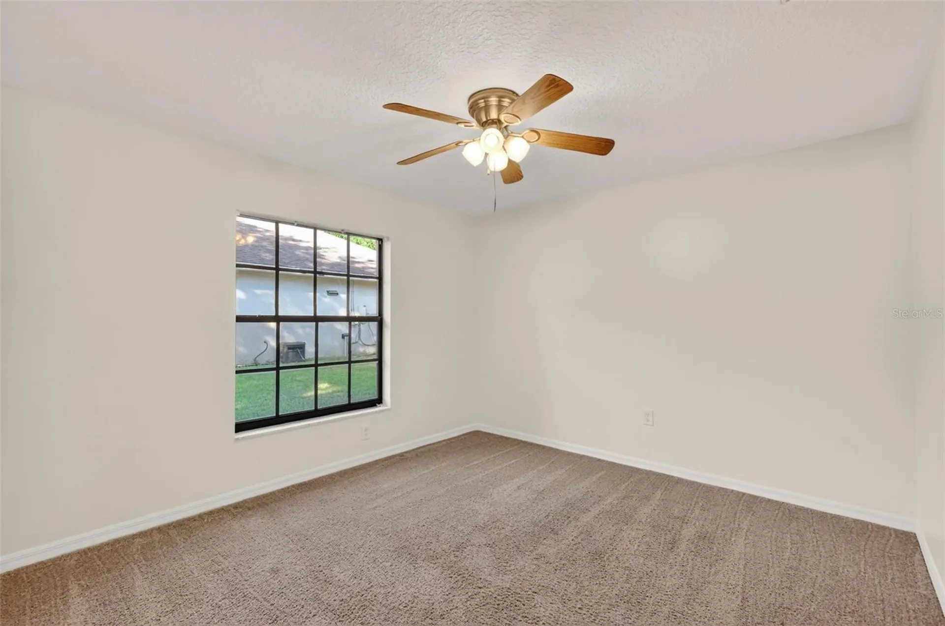 4943 Treasure Cay Road Tavares FL 32778