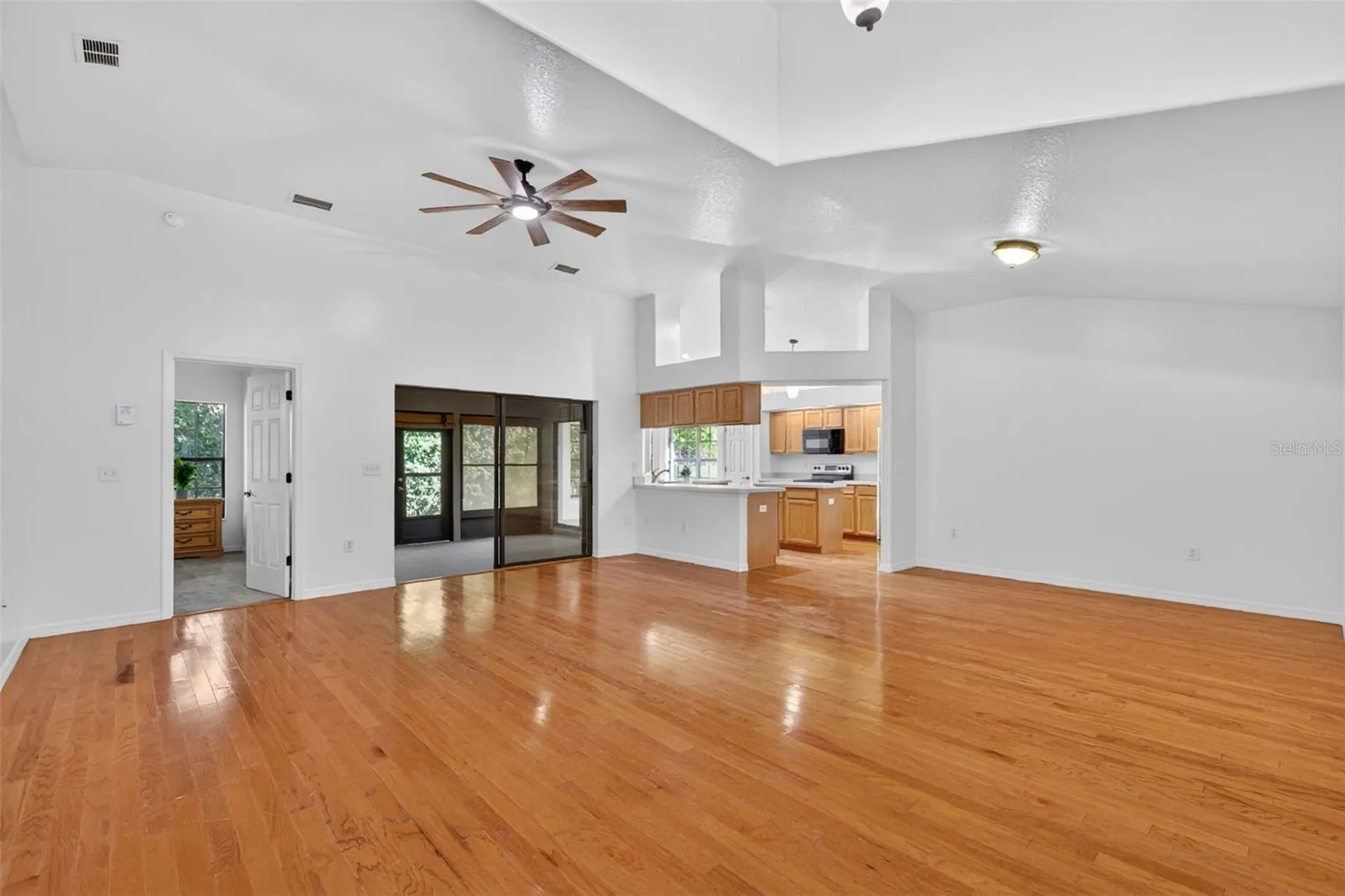 4943 Treasure Cay Road Tavares FL 32778