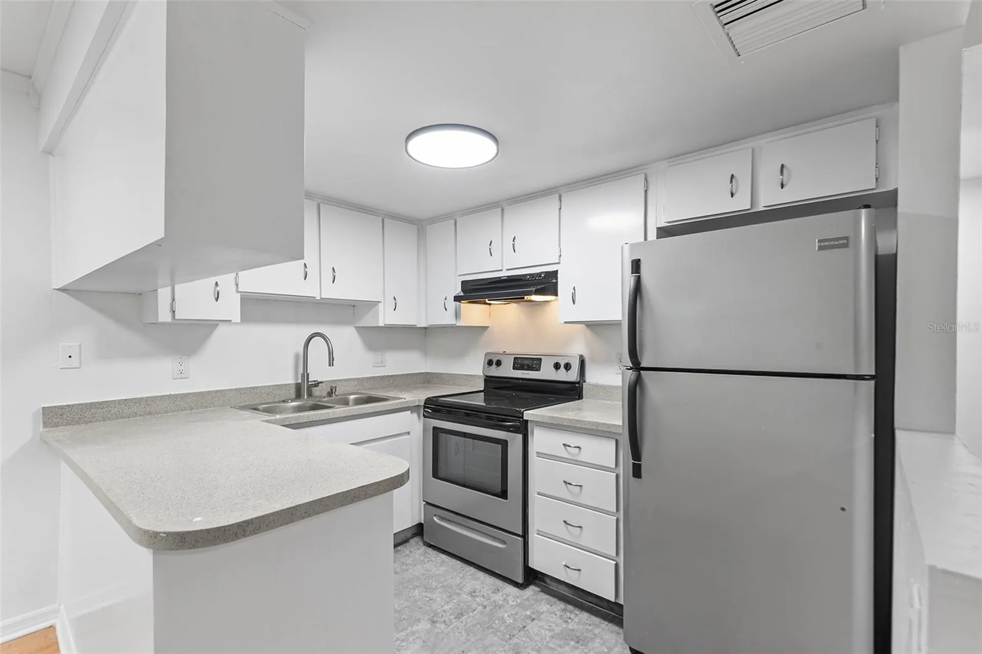 6262 Emerson Avenue S St Petersburg FL 33707